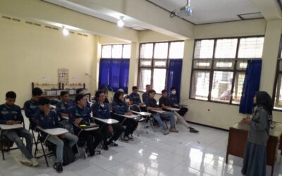 Kolaborasi Era Education 4.0: Guru Tamu dari SMK 2 Cilacap Berikan Insight Pada Mata kuliah Elektronika Otomotif UM