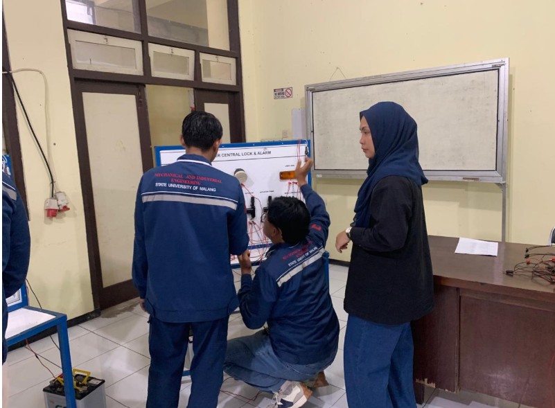 Revolusi AC Mobil Dibedah! Kuliah Tamu UM Hadirkan Dosen UNESA dalam Tri Dharma Dosen Luar PT